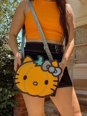 Loungefly Halloween Hello Kitty Pumpkin Crossbody Bag RARE!!!